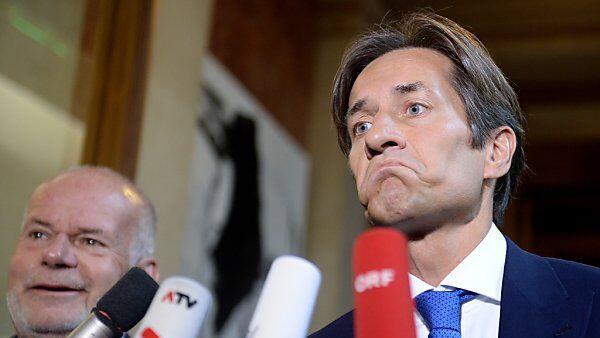 Ermittelt wird wegen Verdachts auf Steuerhinterziehung
