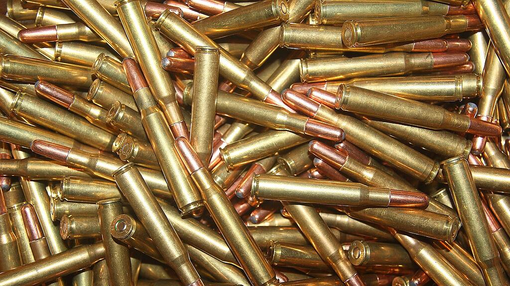 ammunition-gb582052a3_1920.jpg