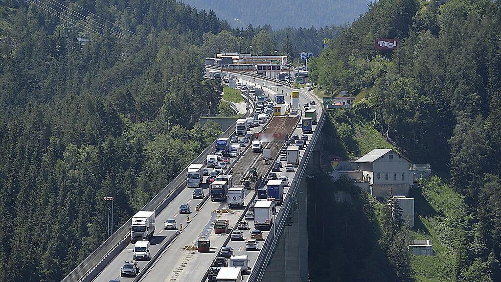 Tirol erstickt im Verkehr