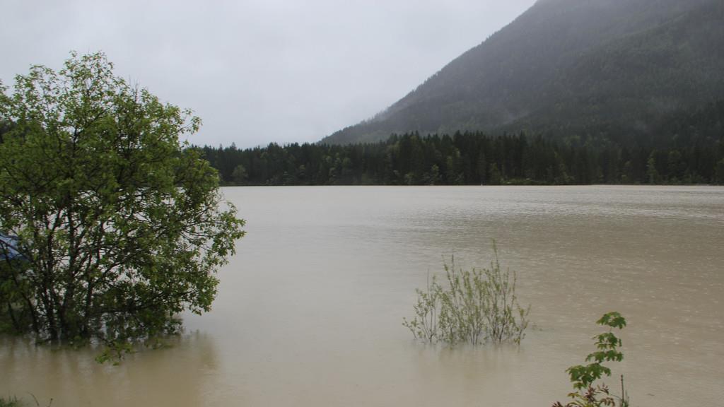 Hochwasser in Hintersee (BGL)