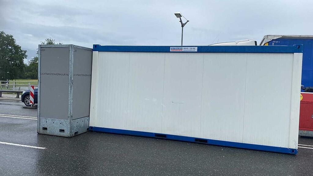 Grenzkontrolle-_Freilassing_Aufbau