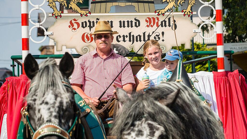 Das 13. Dorffest in Wals.