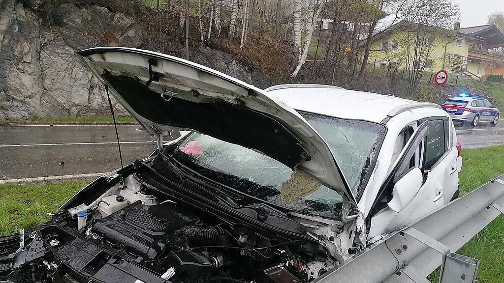 Unfall B311 zwischen Bruck und Gries