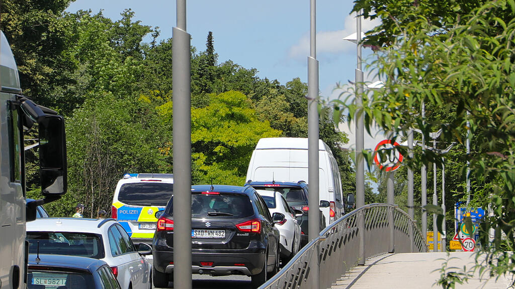 Stau Grenzkontrollen Münchner Bundesstraße