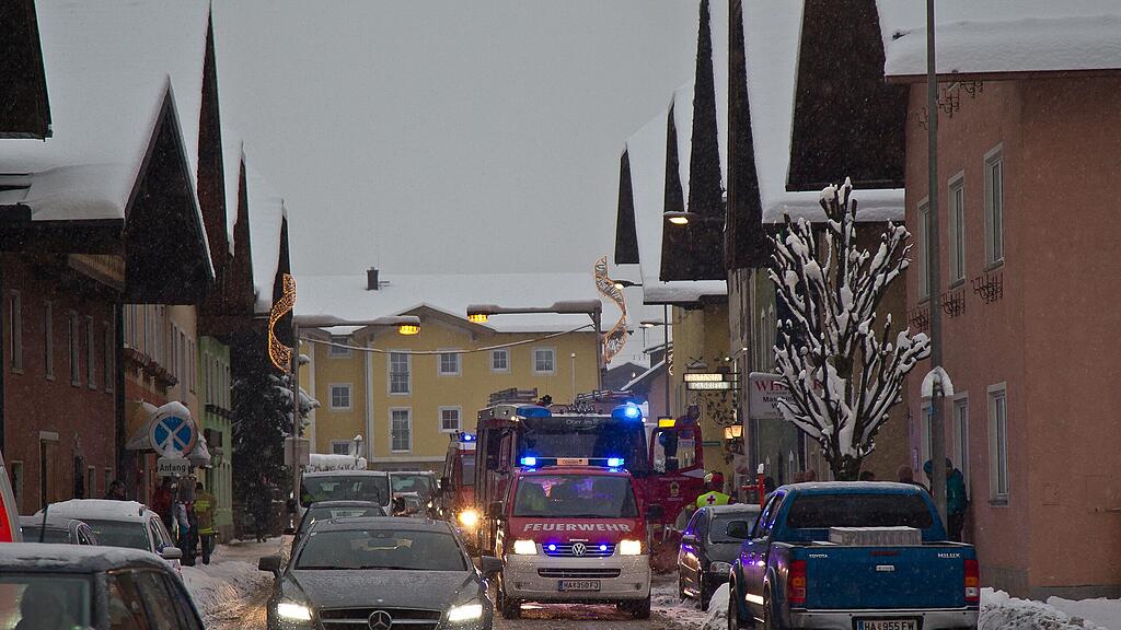 Durch den Feuerwehreinsatz kam es zu Behinderungen.