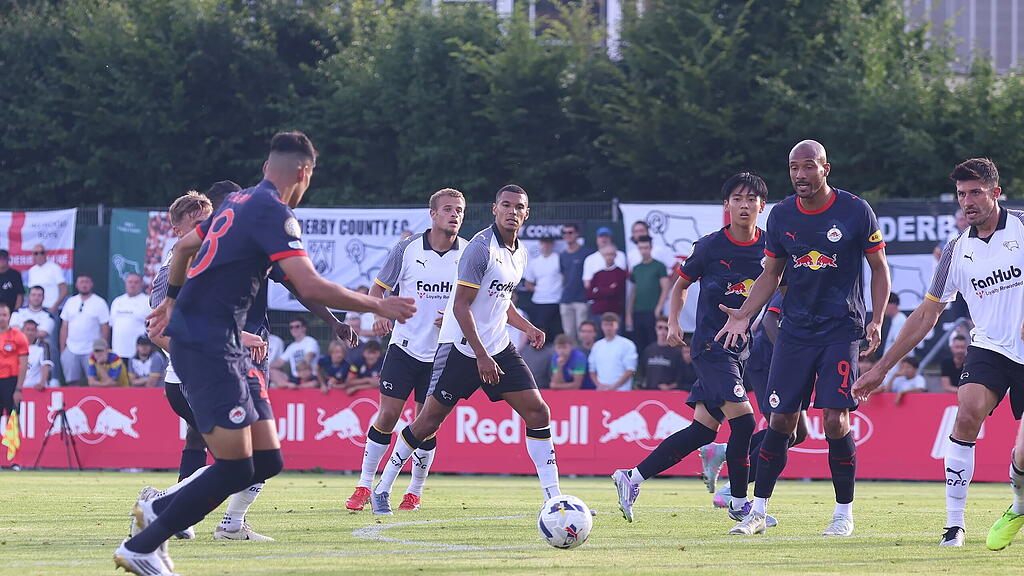 Red Bull Salzburg gegen Derby County