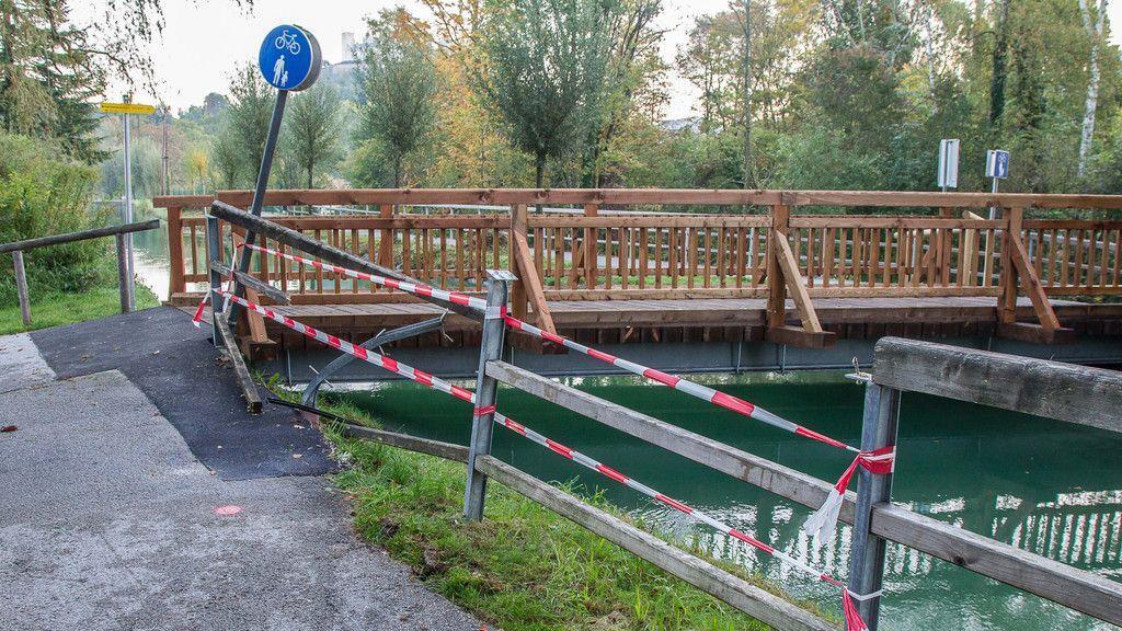 Alkolenker landet mit Pkw im Almkanal