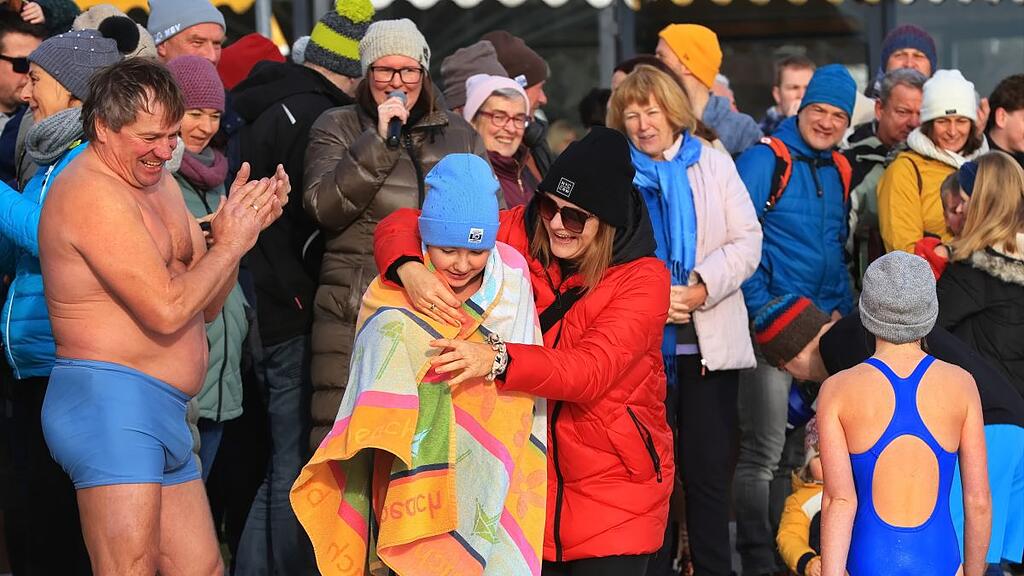 Silvesterschwimmen im Obertrumer See