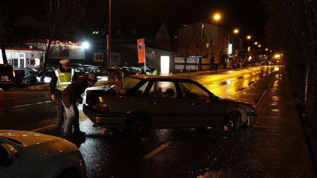 Unfall auf Vogelweiderstraße: Pkw ohne Fahrer abgestellt