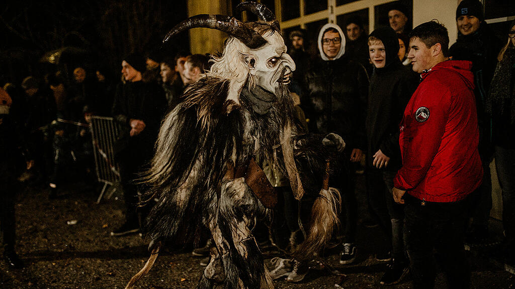 Hallwanger Perchtenlauf