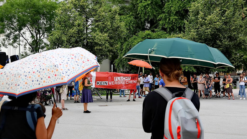 Umbrella March 2022 Salzburg