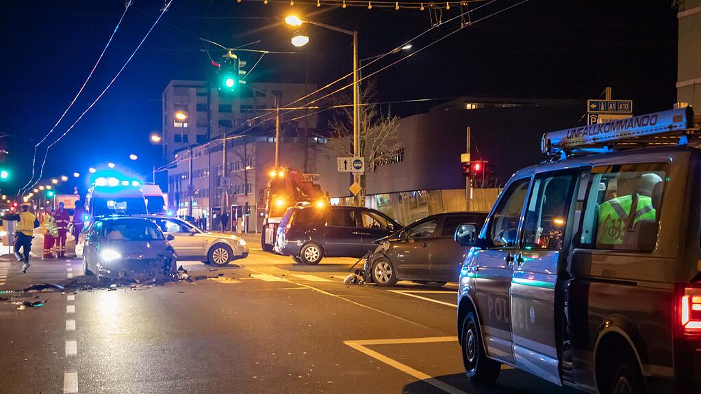 Frontal-Crash in der Sterneckstraße