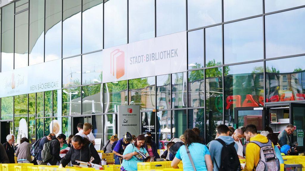Bücherflohmarkt in Lehen