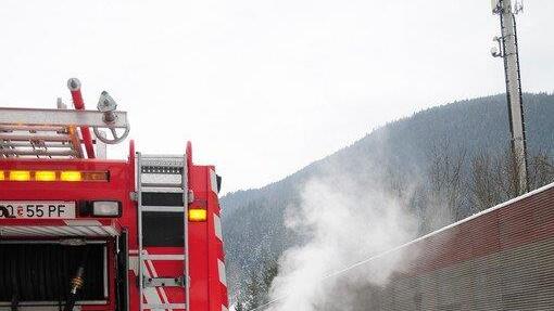 Reisebus in Vollbrand