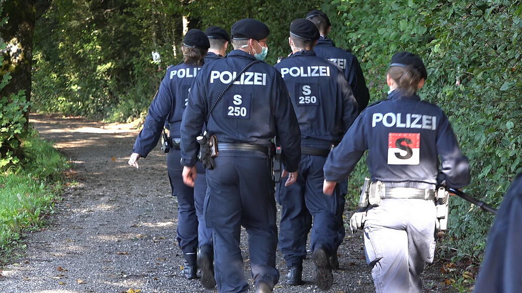 Polizeigro\u00dfeinsatz in Bad Vigaun