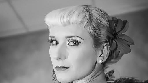 Burlesque Workshop mit TRONICAT LA MIEZ