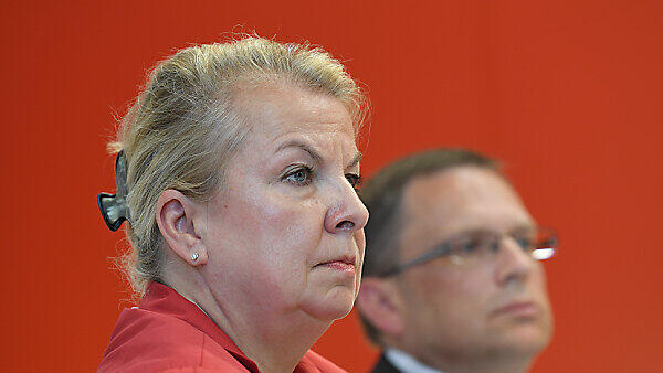 Für Hartinger-Klein haben Pensionisten "oberste Priorität"