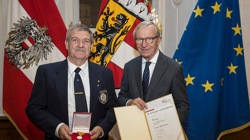 Wasserretter und Wasserretterinnen in Landesresidenz