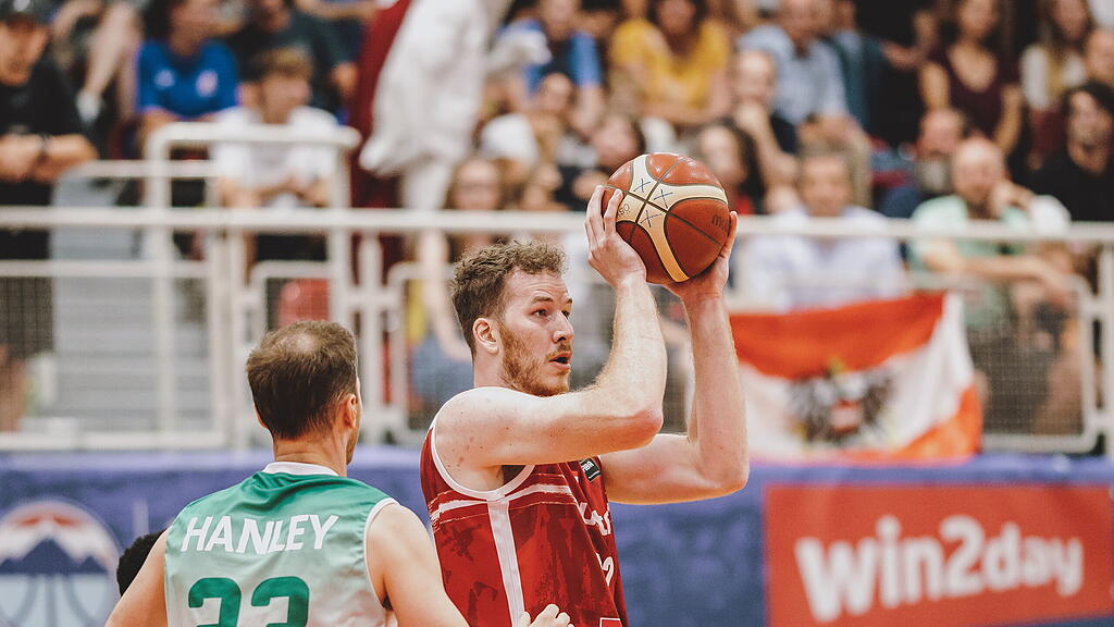 Basketball: AUT:IRL2