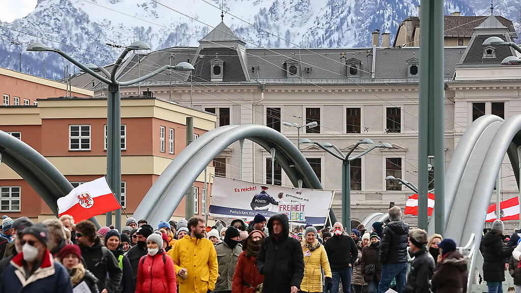 Corona-Demo in der Stadt Salzburg