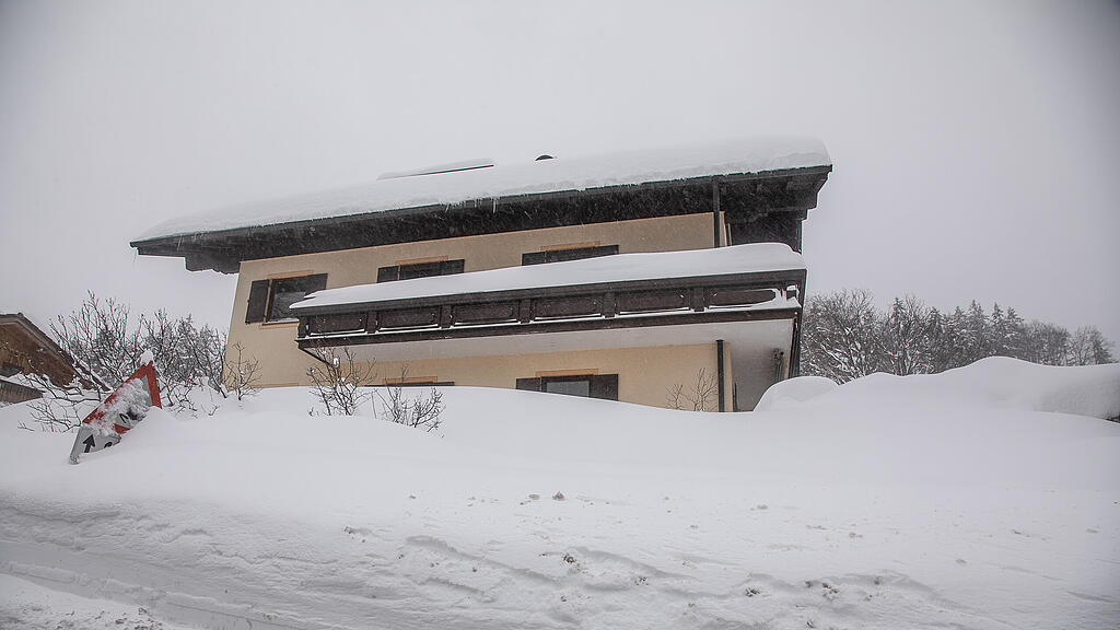 Über zwei Meter Schnee in Krispl