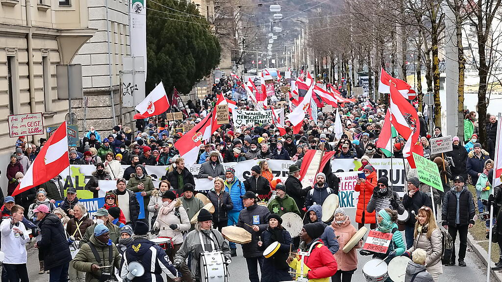 Corona-Demo in der Stadt Salzburg