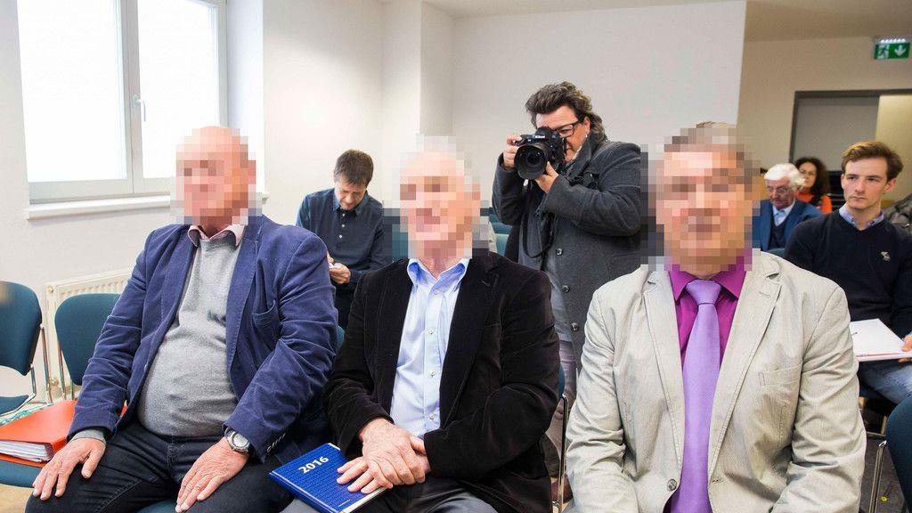 ASKÖ: Ex-Präsident und Funktionäre vor Gericht