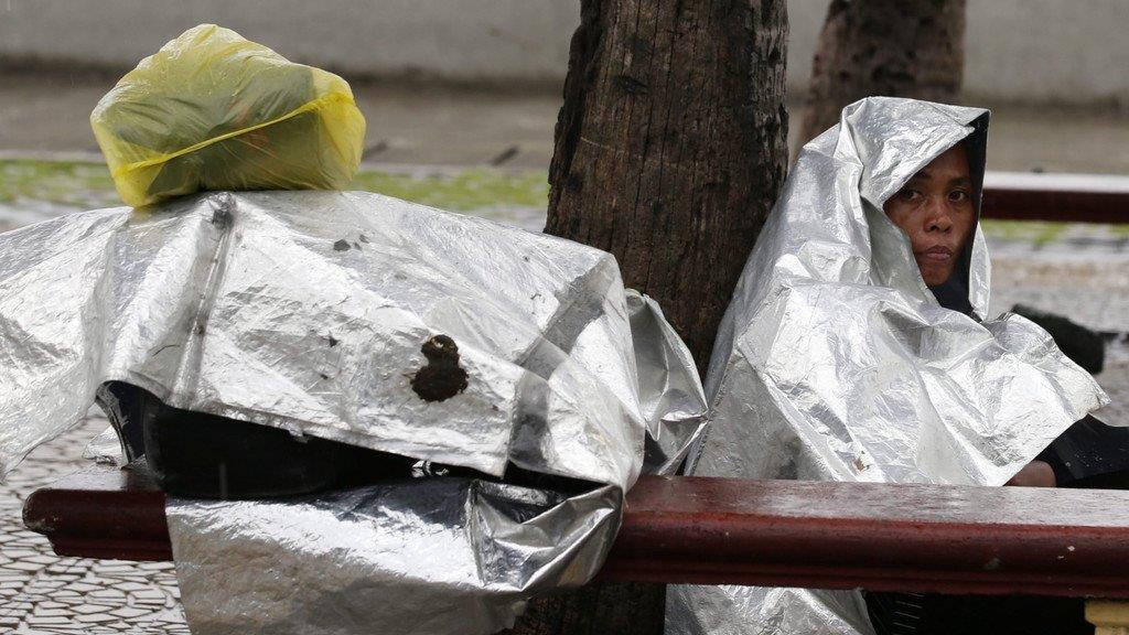 Philippinen: Taifun Haiyan verwüstet Stadt Tacloban - mindestens 100 Tote