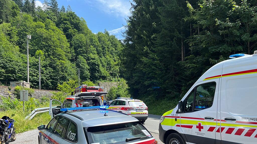 Motorradunfall Bachbett Bischofshofen