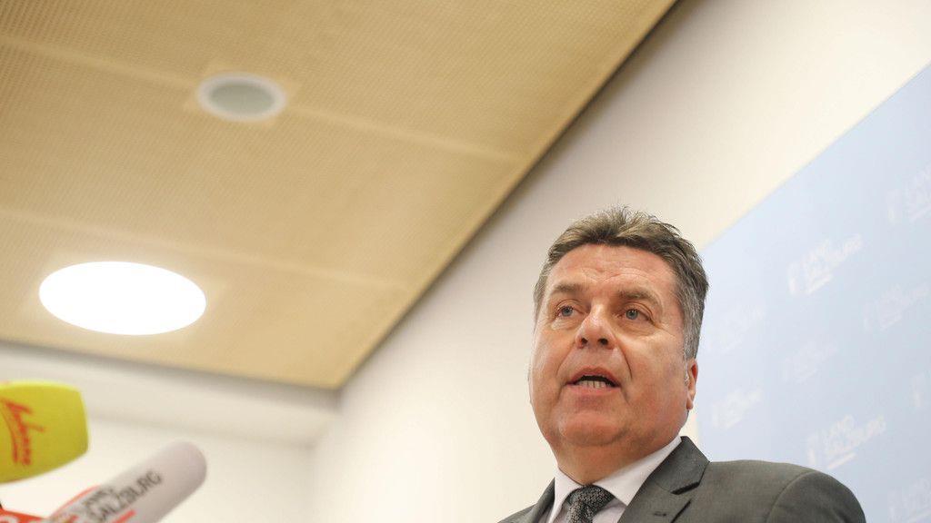 Hans Mayr gibt Rücktritt bekannt