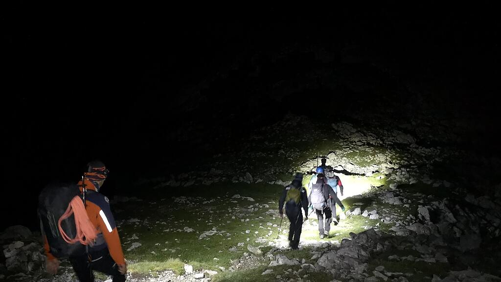 Paar versteigt sich im Tennengebirge