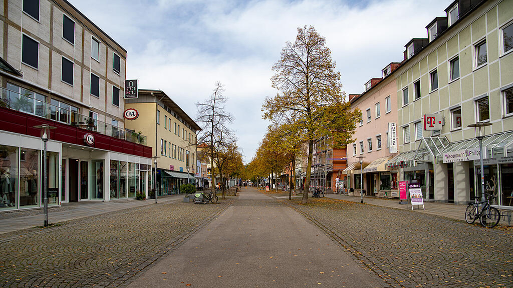 Leere Stra\u00dfen in Freilassing