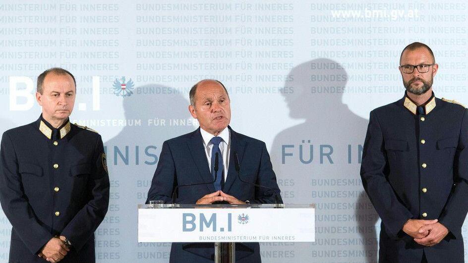 Doppelmord in Linz: Pressekonferenz im Innenministerium