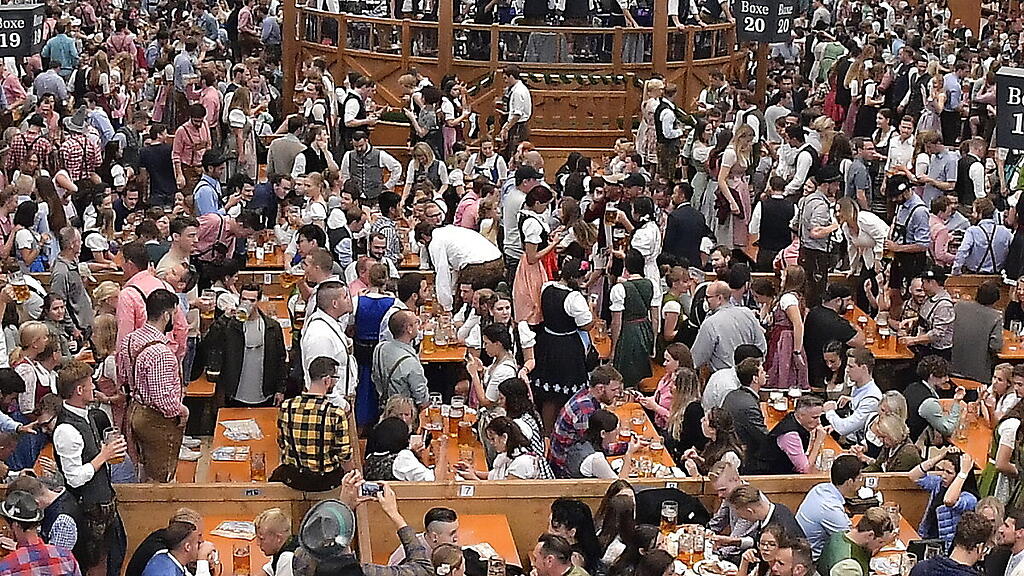 Menschenmassen am Oktoberfest