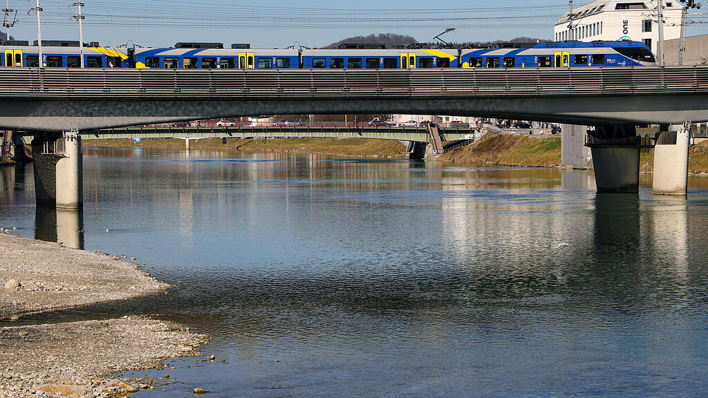 20250306_fmt_niedriger_pegel_salzach_mw-4.jpg