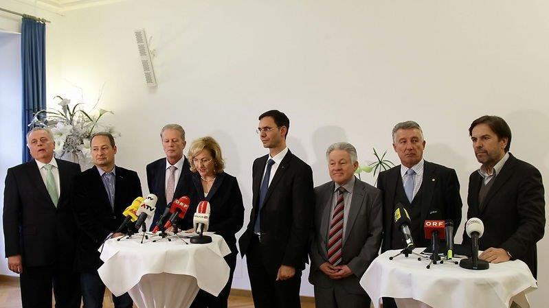 Weiter Bilder der Verhandlungen