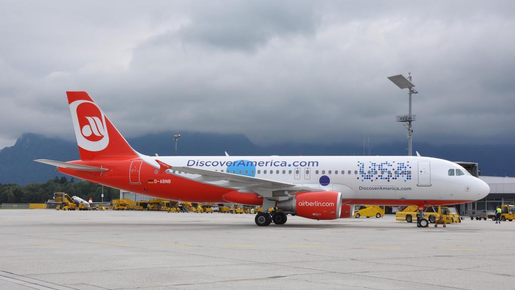 Abschied von Ari Berlin am Salzburger Flughafen