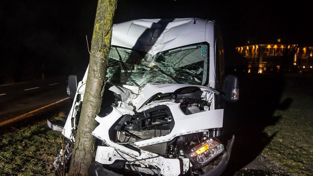 Unfall mit Transporter in Morzger Straße