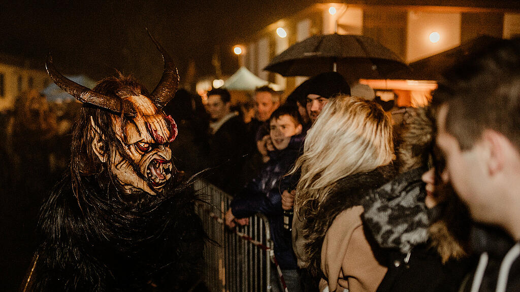 Hallwanger Perchtenlauf