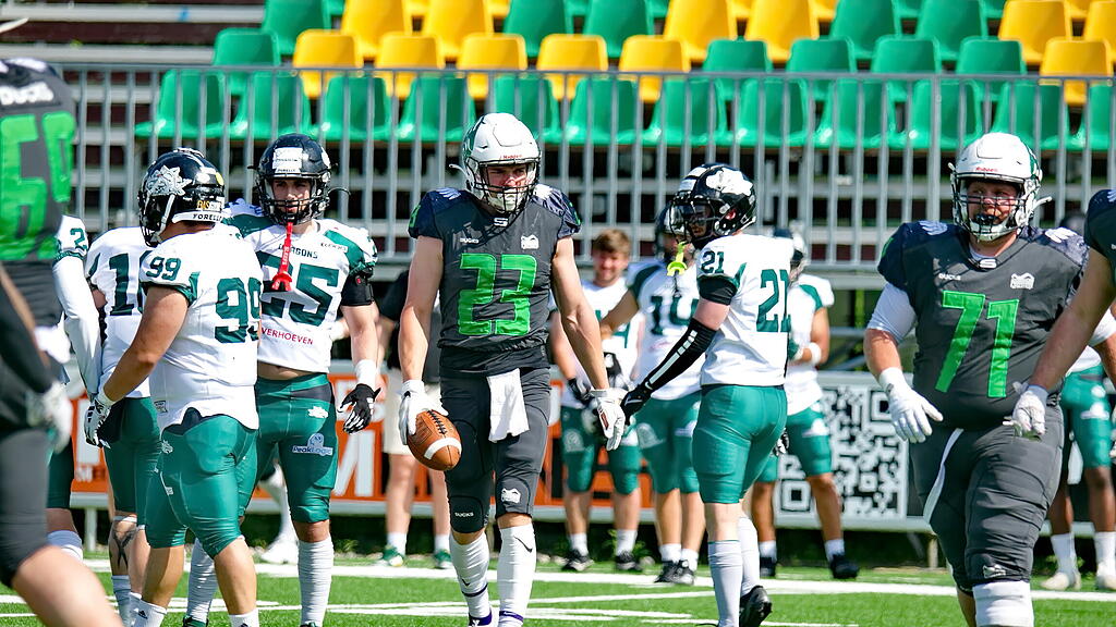 Football: Ducks gegen Dragons 2025