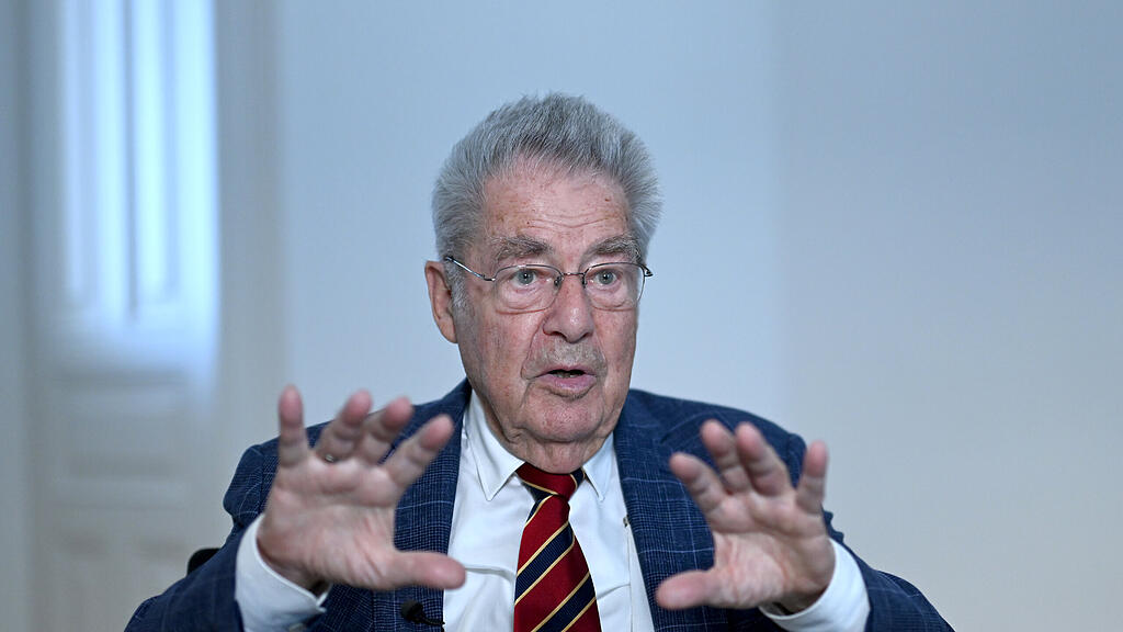 INTERVIEW: HEINZ FISCHER