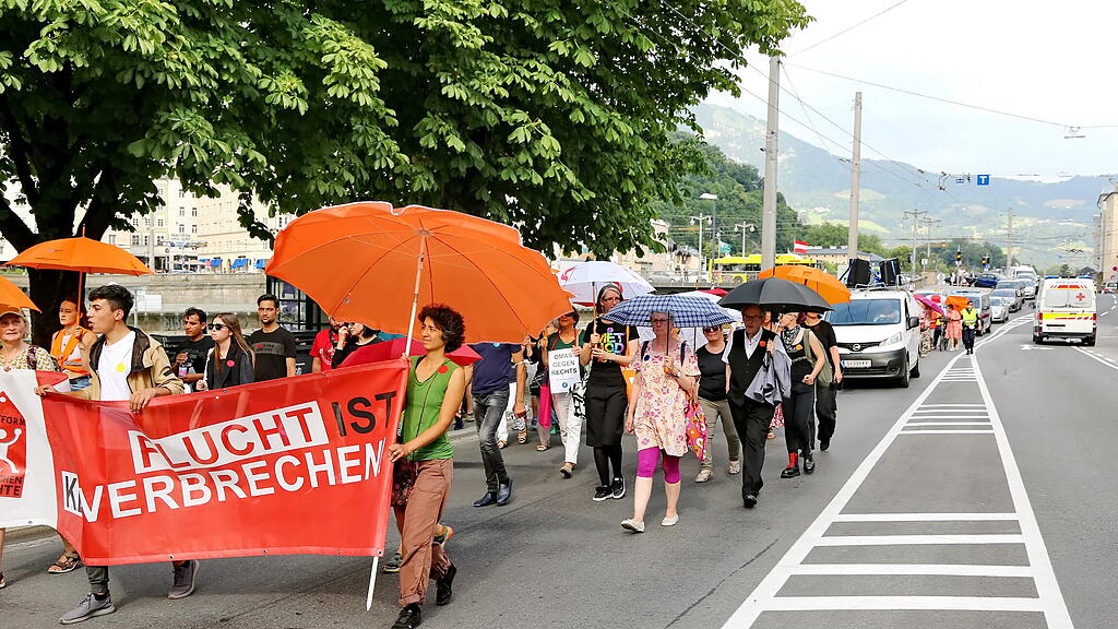 Umbrella March 2022 Salzburg