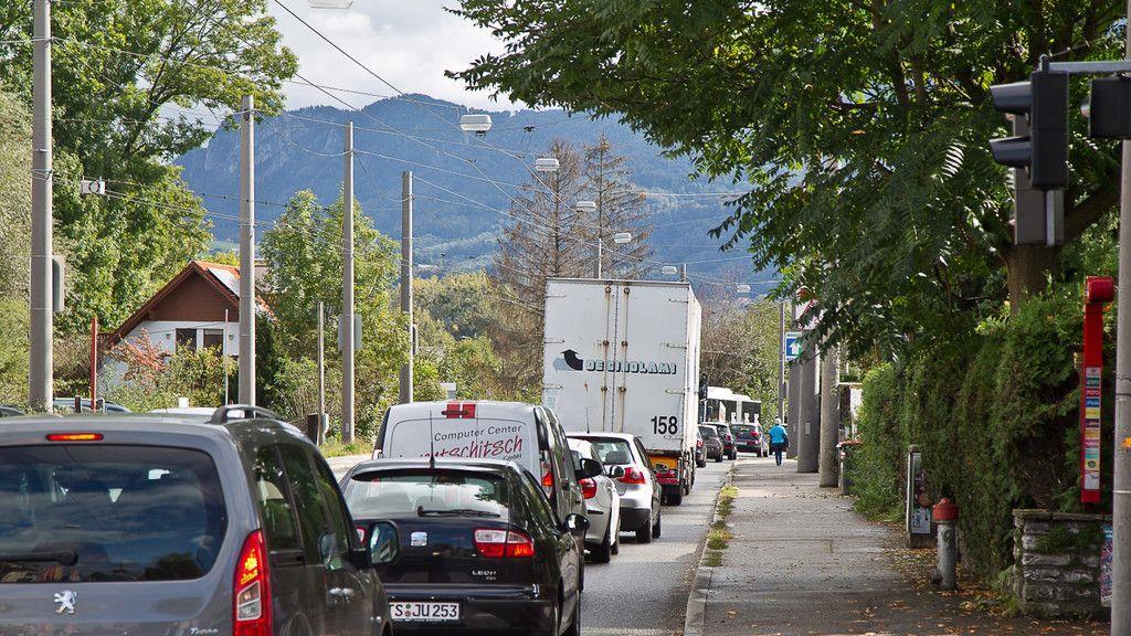 Verkehrschaos am "Tag der deutschen Einheit" in Salzburg