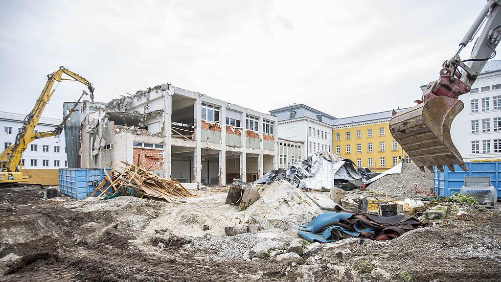 Das Christian-Doppler-Gymnasium wird um 26 Millionen Euro saniert.