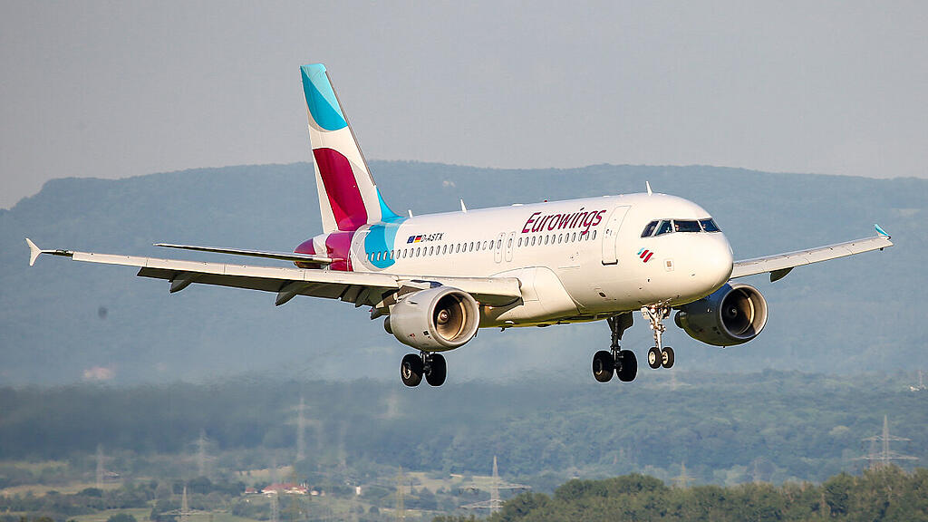 Die Belegschaft der Billigfluglinie sieht vorerst von einem Streik ab