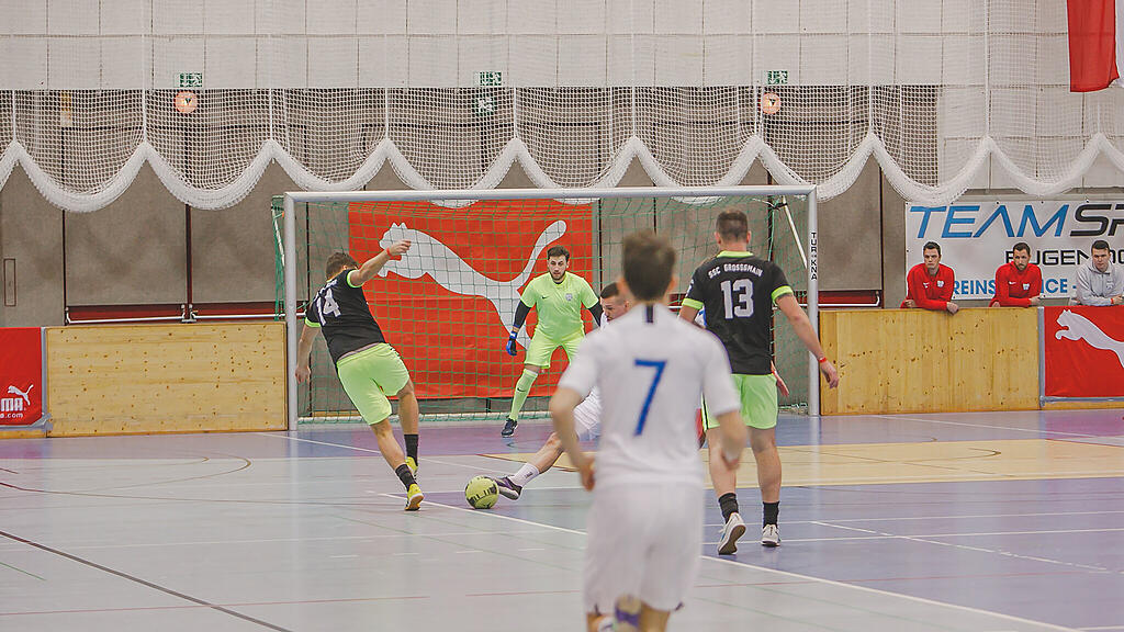 Salzburger Stier, Hallenfu\u00dfball