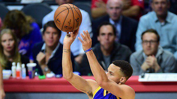 Herr Curry, derzeit verletzt, konnte an diesem Ergebnis nichts ändern