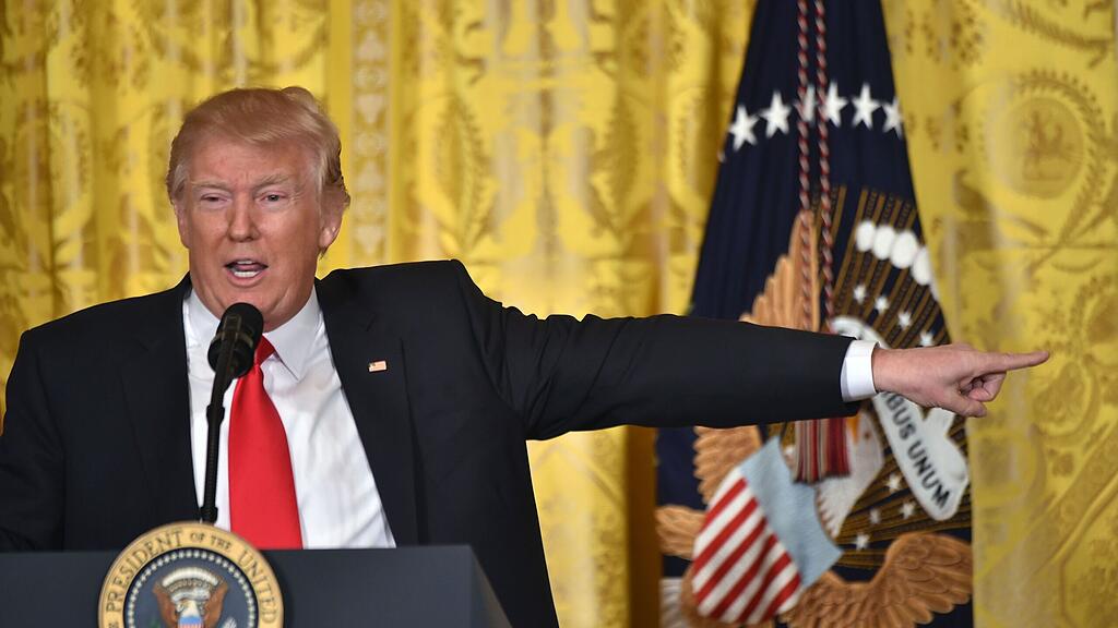 Donald Trump gab gestern eine sehr eigenartige Pressekonferenz.