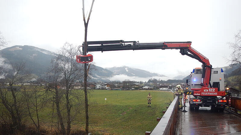 Saalfelden, Euringbr\u00fccke, Verklausung,
