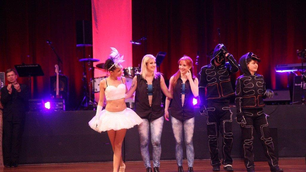 Rot-Kreuz-Ball2014 Teil III